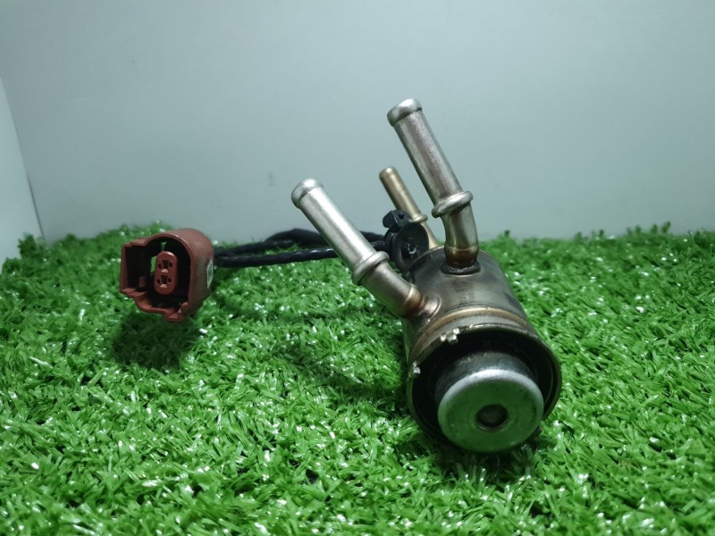 Recambio de inyector para volkswagen caddy v skn / bbdtrex0 2.0 tdi 102cv / 75kw referencia OEM IAM 05l131113J 05l131113J 044402