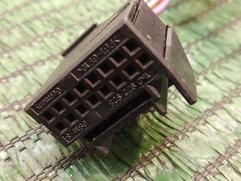 Recambio de retrovisor izquierdo para volkswagen touran (1t1, 1t2) 2.0 tdi 16v referencia OEM IAM 1T0857933 073015 LLL1 010744