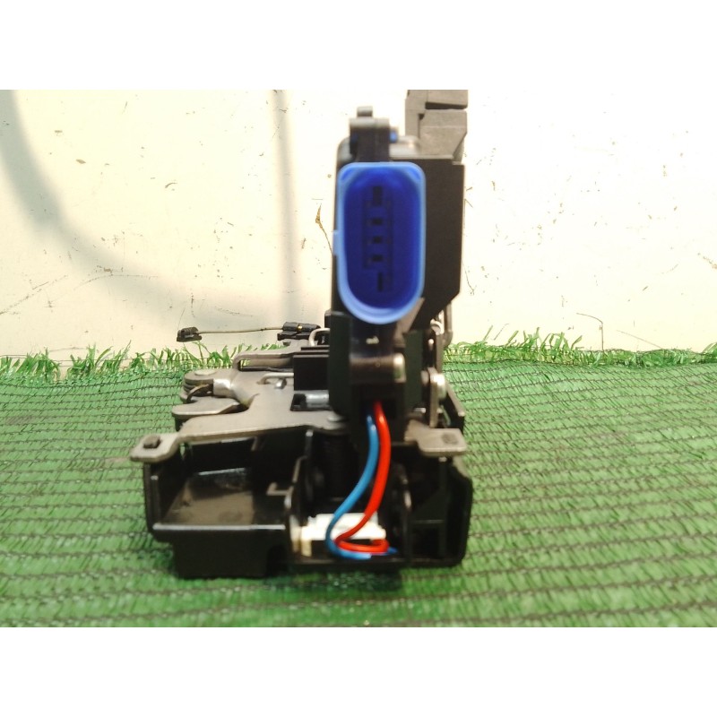 Recambio de cerradura puerta delantera derecha para volkswagen touran (1t1, 1t2) 2.0 tdi 16v referencia OEM IAM 3D1837016AC 3D18