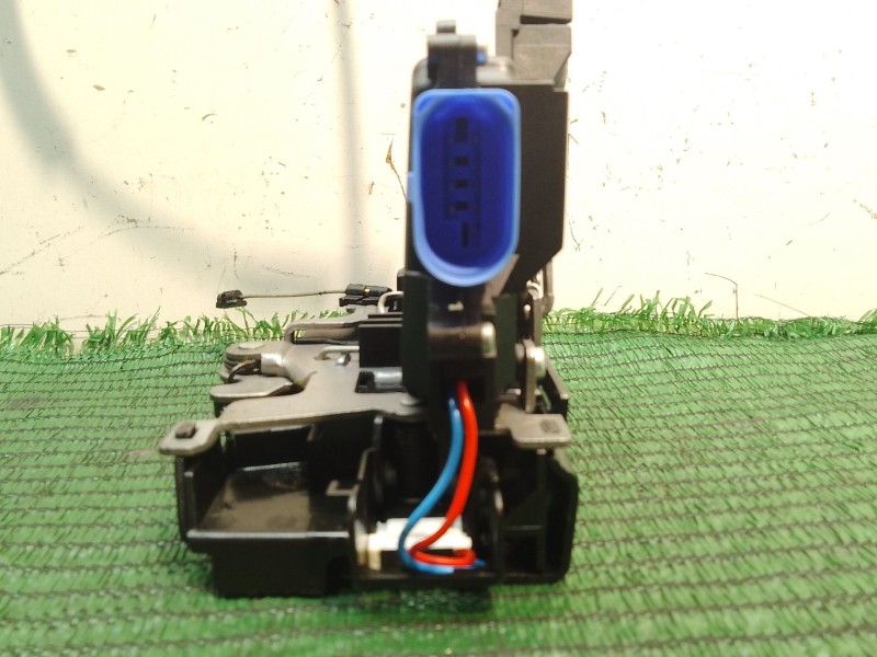 Recambio de cerradura puerta delantera derecha para volkswagen touran (1t1, 1t2) 2.0 tdi 16v referencia OEM IAM 3D1837016AC 3D18