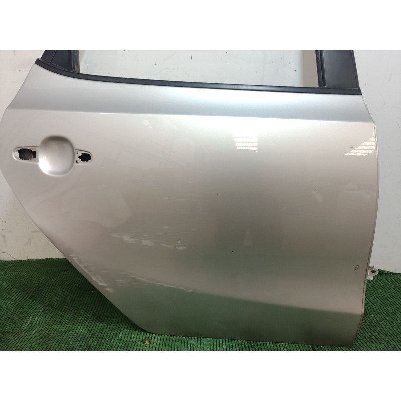 Recambio de puerta trasera derecha para hyundai i30 (fd) 1.6 referencia OEM IAM   