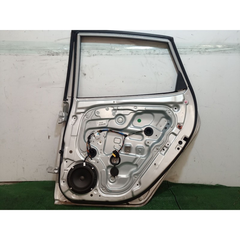 Recambio de puerta trasera derecha para hyundai i30 (fd) 1.6 referencia OEM IAM   