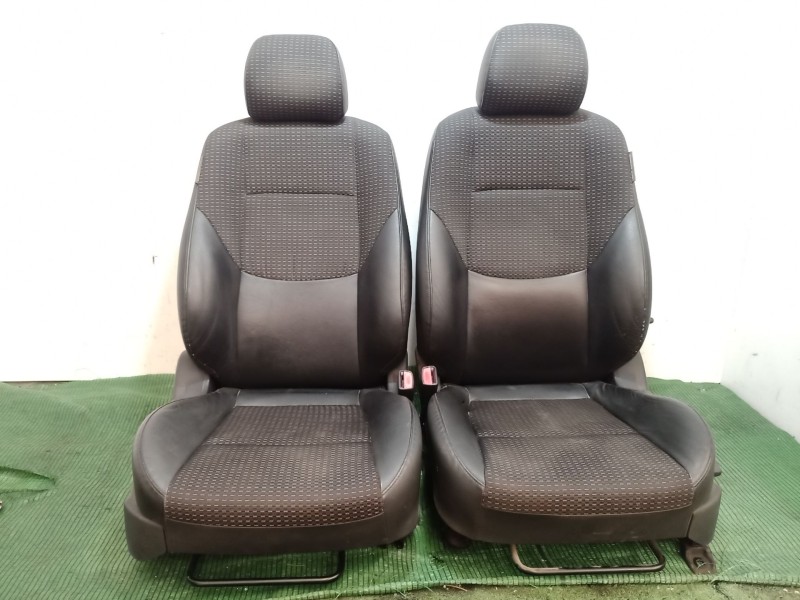 Recambio de juego asientos completo para hyundai i30 (fd) 1.6 referencia OEM IAM   
