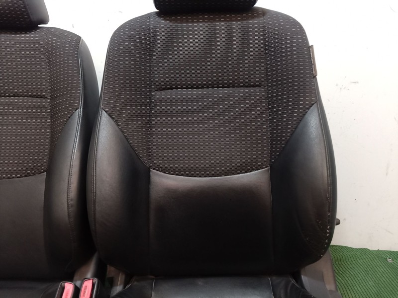 Recambio de juego asientos completo para hyundai i30 (fd) 1.6 referencia OEM IAM   