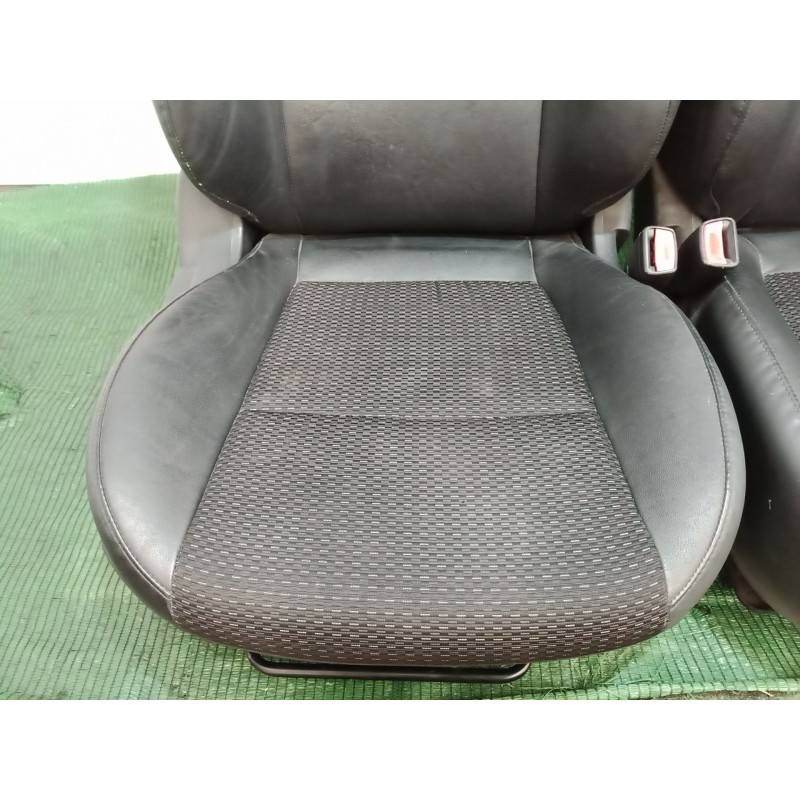 Recambio de juego asientos completo para hyundai i30 (fd) 1.6 referencia OEM IAM   