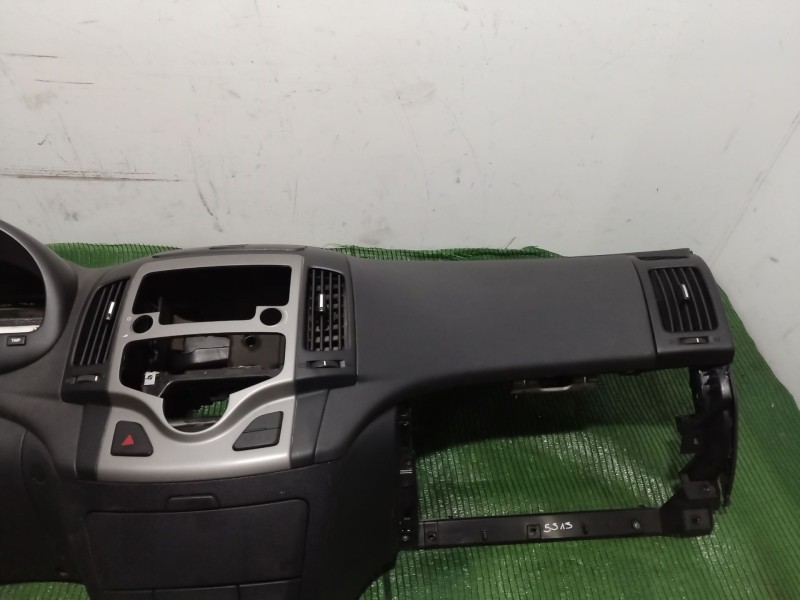 Recambio de salpicadero para hyundai i30 (fd) 1.6 referencia OEM IAM   