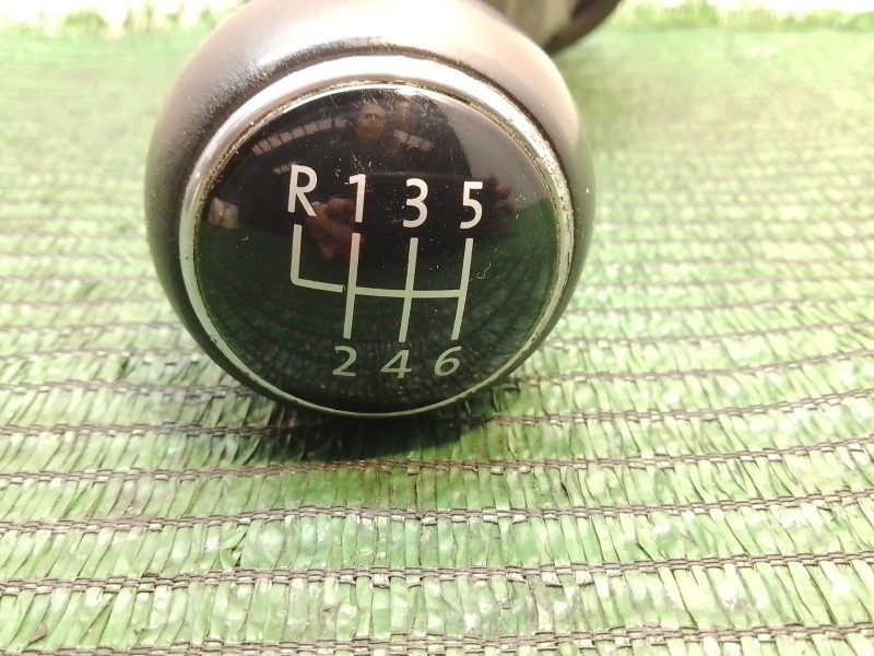 Recambio de pomo palanca cambio para volkswagen touran (1t1, 1t2) 2.0 tdi 16v referencia OEM IAM 1T0711456 1T0711113AEUTG 407065