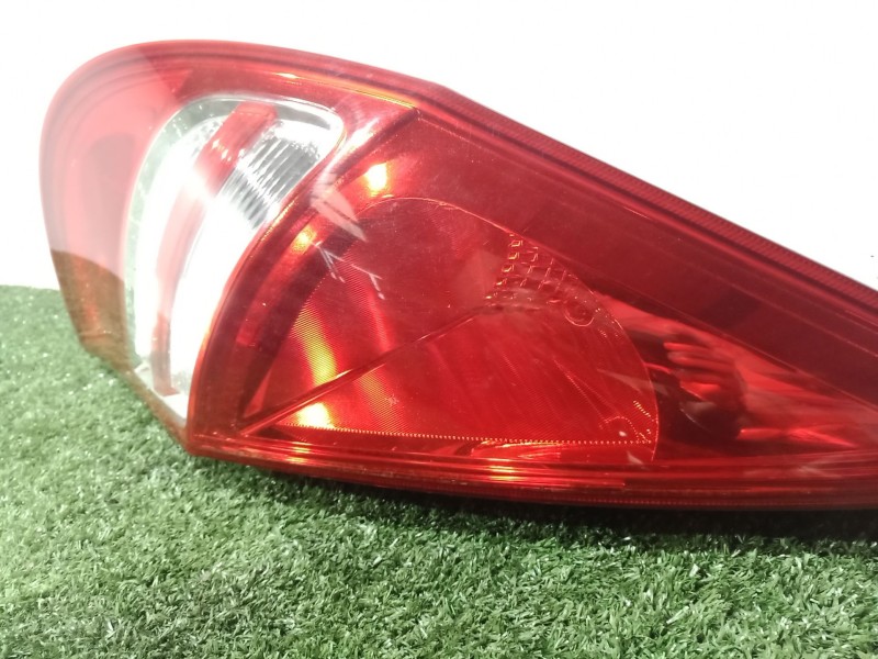 Recambio de piloto trasero izquierdo para hyundai i30 (fd) 1.6 referencia OEM IAM 924012L0 924012L0 924012L0