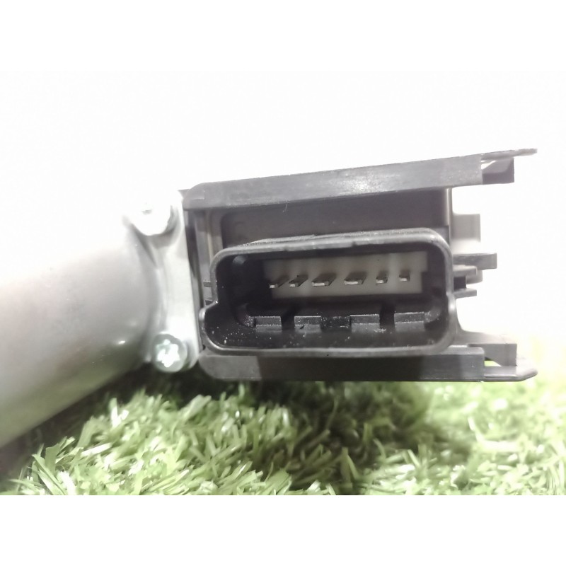 Recambio de motor elevalunas delantero derecho para hyundai i30 (fd) 1.6 referencia OEM IAM   