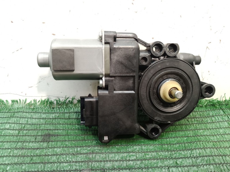 Recambio de motor elevalunas delantero izquierdo para hyundai i30 (fd) 1.6 referencia OEM IAM   