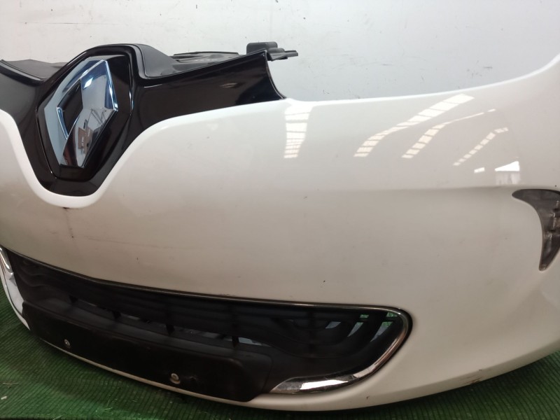 Recambio de paragolpes delantero para renault zoe 2014 referencia OEM IAM   