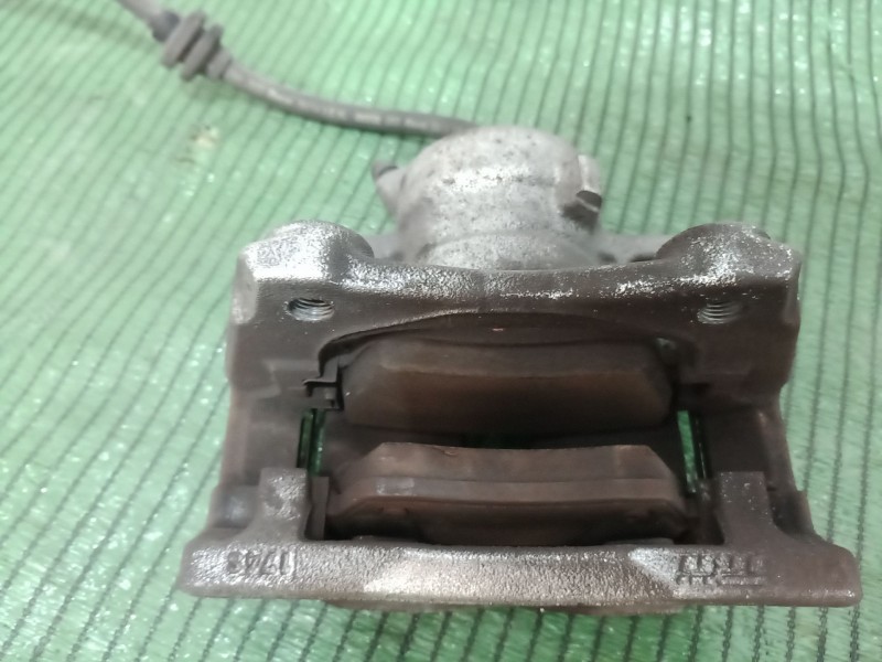 Recambio de pinza freno delantera izquierda para renault zoe 2014 referencia OEM IAM 8863D 8863D 8863D