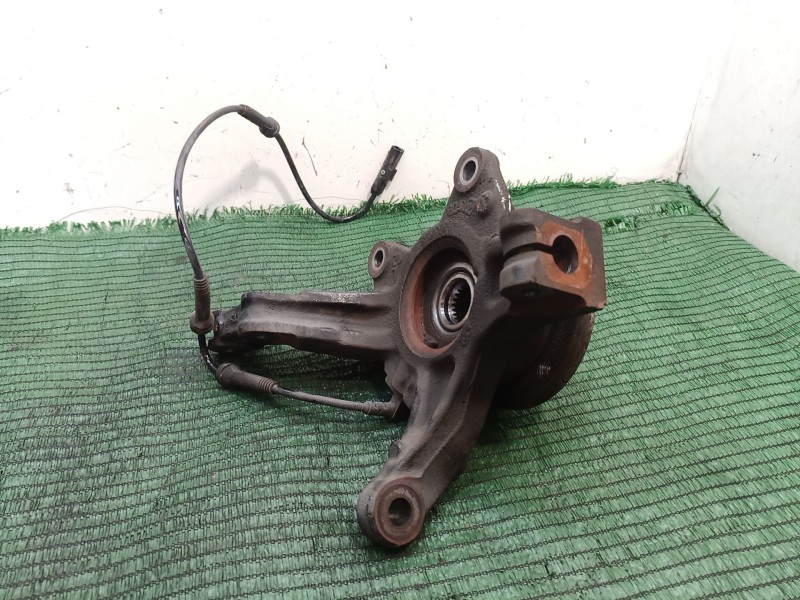 Recambio de mangueta delantera izquierda para renault zoe 2014 referencia OEM IAM   