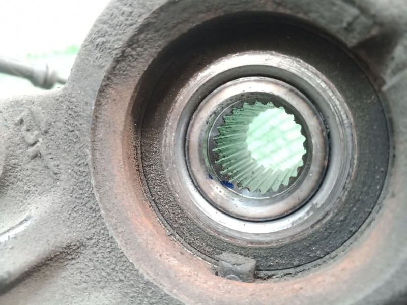 Recambio de mangueta delantera izquierda para renault zoe 2014 referencia OEM IAM   