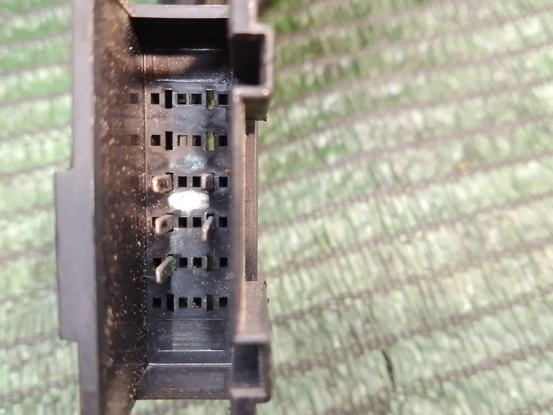 Recambio de retrovisor izquierdo para volkswagen golf iv (1j1) 1.4 16v referencia OEM IAM 010509 010509 010509