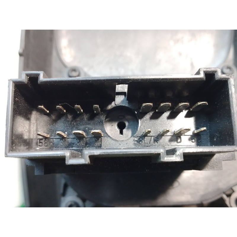 Recambio de rejilla aireadora para ford transit furgoneta (fa_ _) 2.0 di (fae_, faf_, fag_) referencia OEM IAM YC15V044B79 04052