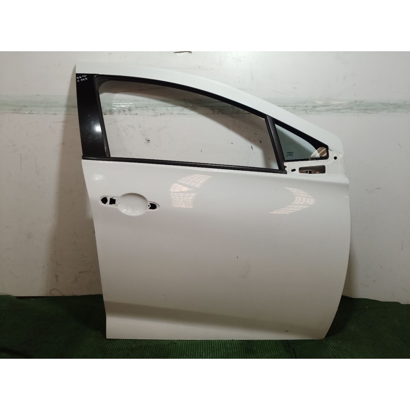 Recambio de puerta delantera derecha para renault zoe 2014 referencia OEM IAM   