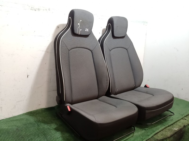 Recambio de juego de asientos completo para renault zoe 2014 referencia OEM IAM   