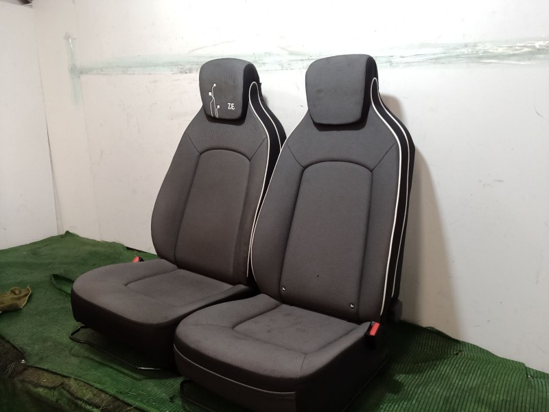 Recambio de juego de asientos completo para renault zoe 2014 referencia OEM IAM   