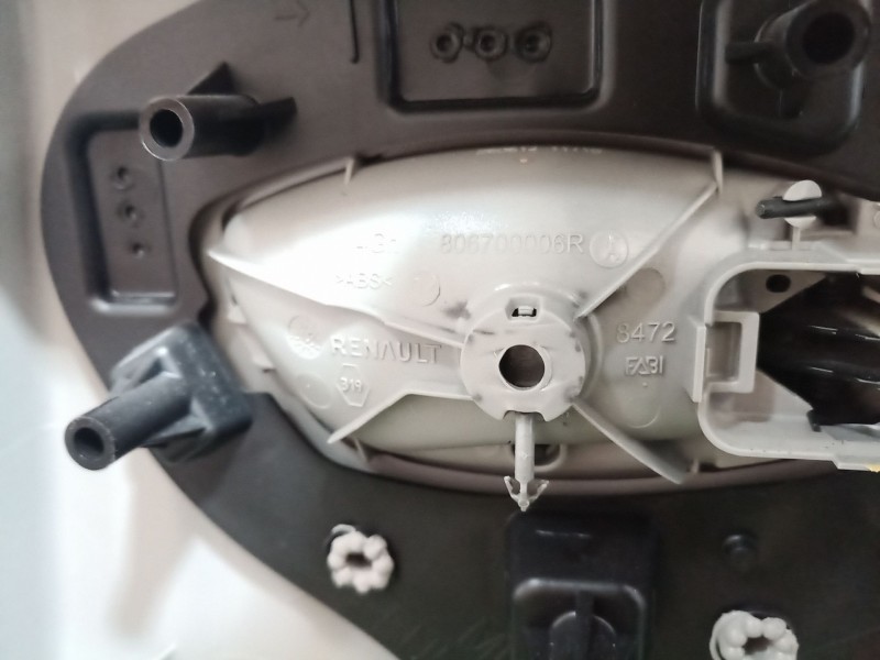 Recambio de guarnecido puerta trasera izquierda para renault zoe 2014 referencia OEM IAM   