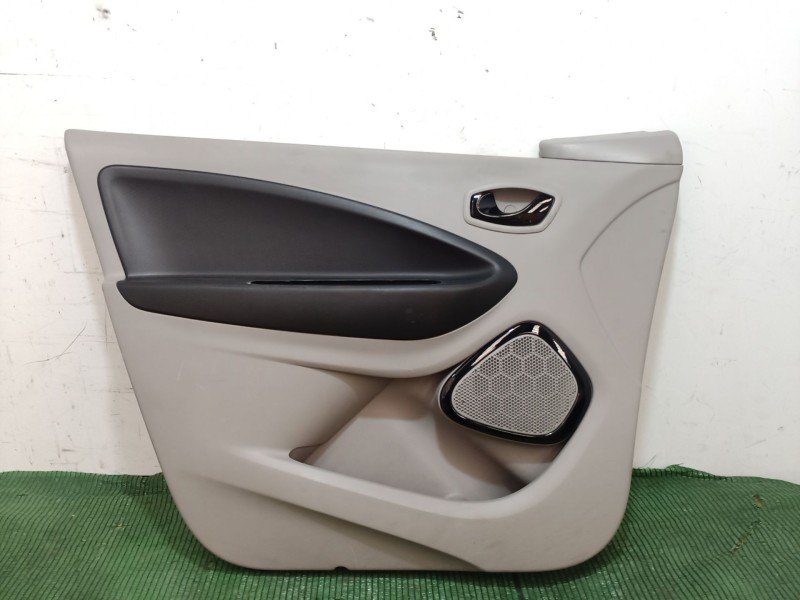 Recambio de guarnecido puerta delantera izquierda para renault zoe 2014 referencia OEM IAM   