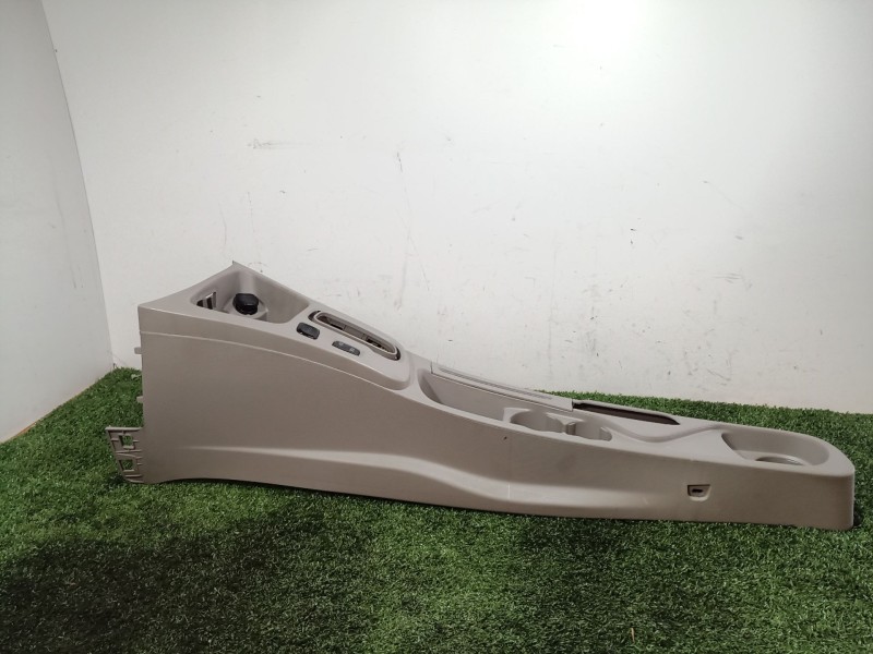 Recambio de consola central trasera para renault zoe 2014 referencia OEM IAM   