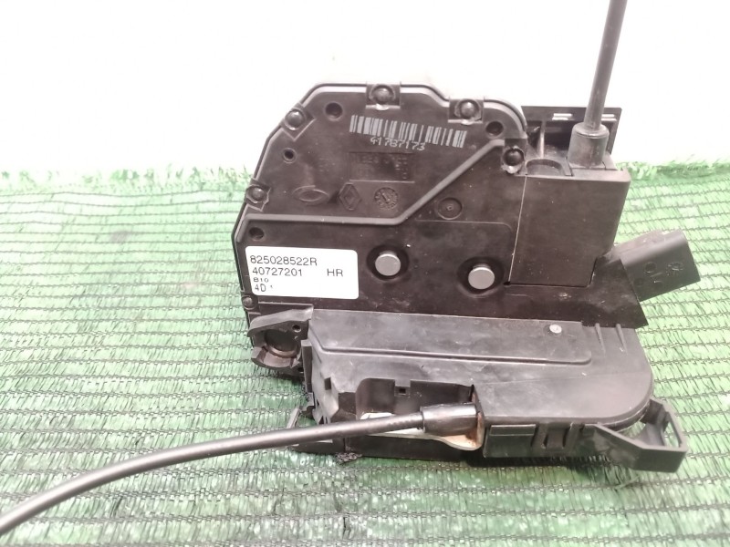 Recambio de cerradura puerta trasera derecha para renault zoe 2014 referencia OEM IAM   