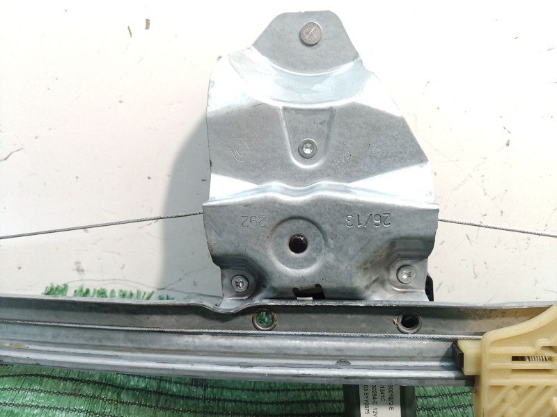 Recambio de elevalunas delantero derecho para renault zoe 2014 referencia OEM IAM   