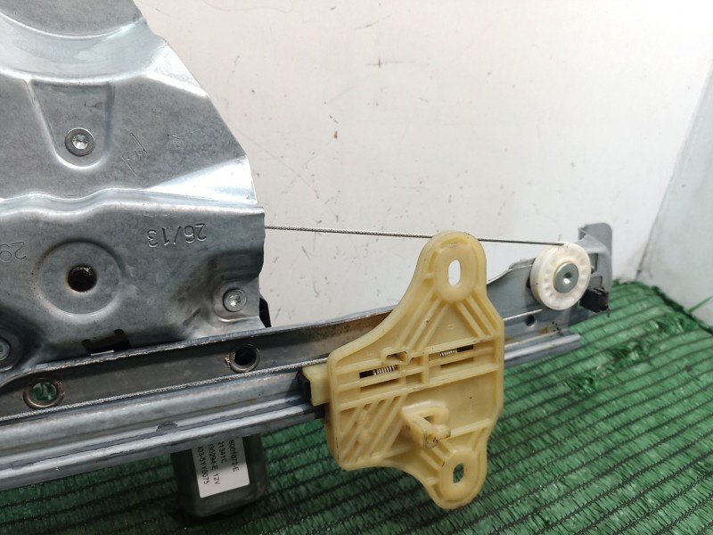 Recambio de elevalunas delantero derecho para renault zoe 2014 referencia OEM IAM   