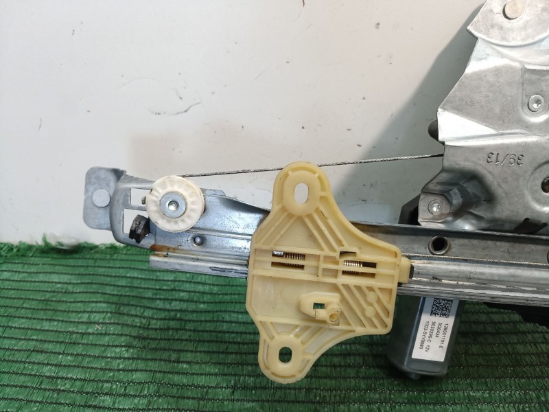 Recambio de elevalunas delantero derecho para renault zoe 2014 referencia OEM IAM   