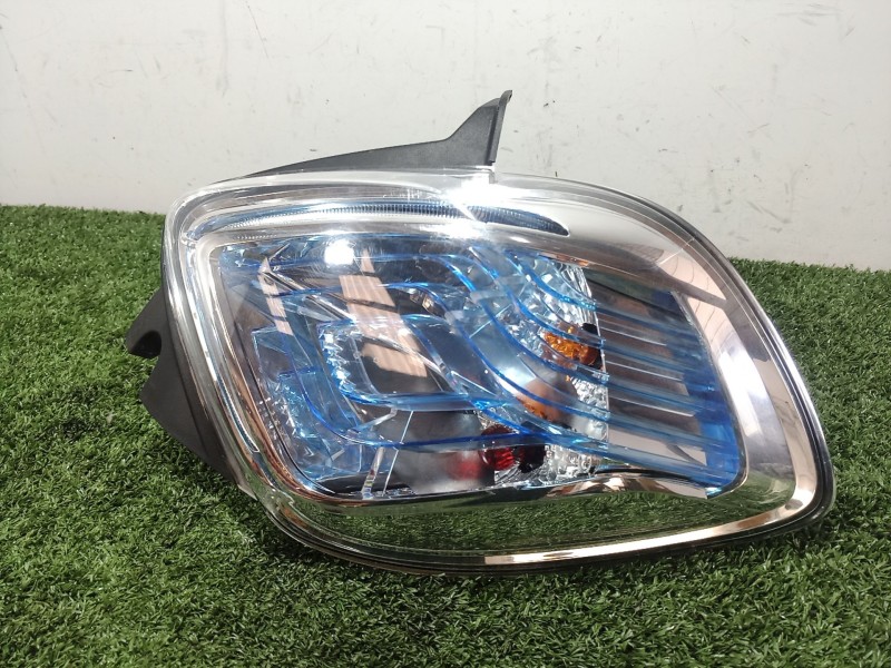 Recambio de piloto trasero derecho para renault zoe 2014 referencia OEM IAM   