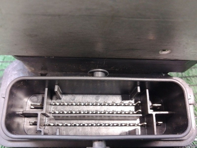 Recambio de abs para renault zoe 2014 referencia OEM IAM 472103058R 145226176 0265240036