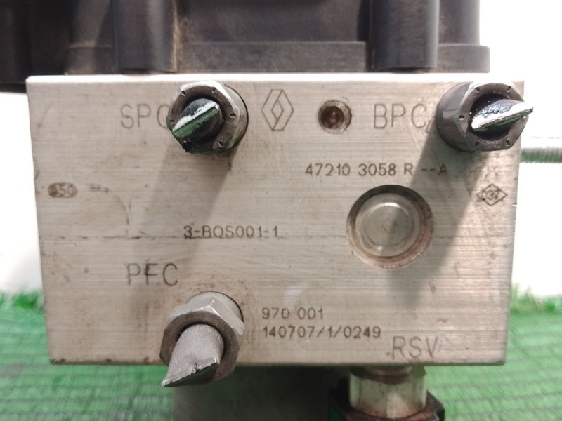 Recambio de abs para renault zoe 2014 referencia OEM IAM 472103058R 145226176 0265240036