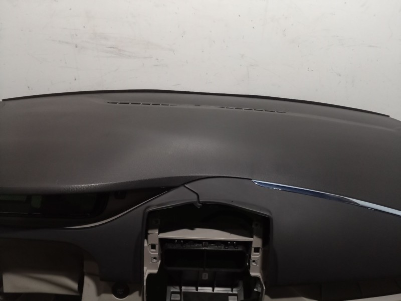 Recambio de salpicadero para renault zoe 2014 referencia OEM IAM   