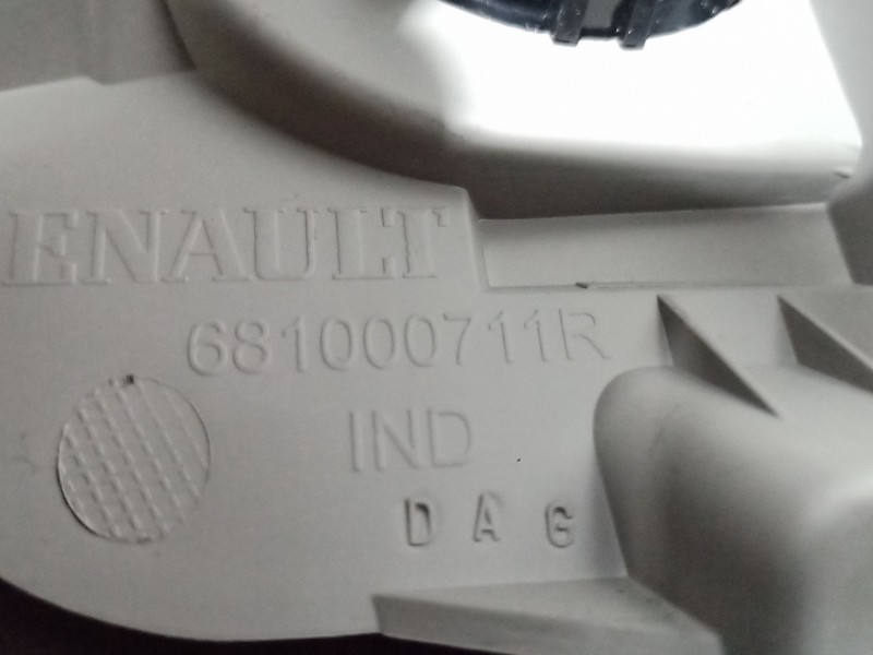 Recambio de salpicadero para renault zoe 2014 referencia OEM IAM   