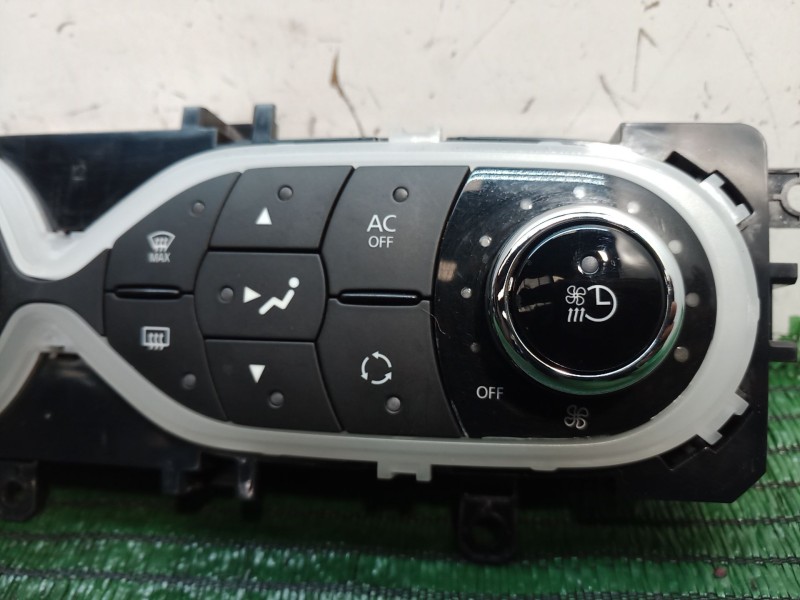 Recambio de mando climatizador para renault zoe 2014 referencia OEM IAM   