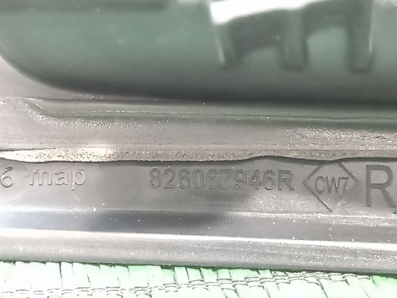 Recambio de maneta exterior trasera derecha para renault zoe 2014 referencia OEM IAM 826067946R 826067946R 826067946R