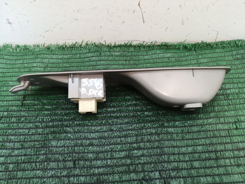 Recambio de mando elevalunas delantero derecho para renault zoe 2014 referencia OEM IAM 829506827R 829506827R 829506827R