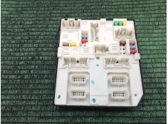 Recambio de caja reles / fusibles para renault zoe 2014 referencia OEM IAM   