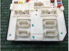 Recambio de caja reles / fusibles para renault zoe 2014 referencia OEM IAM    2