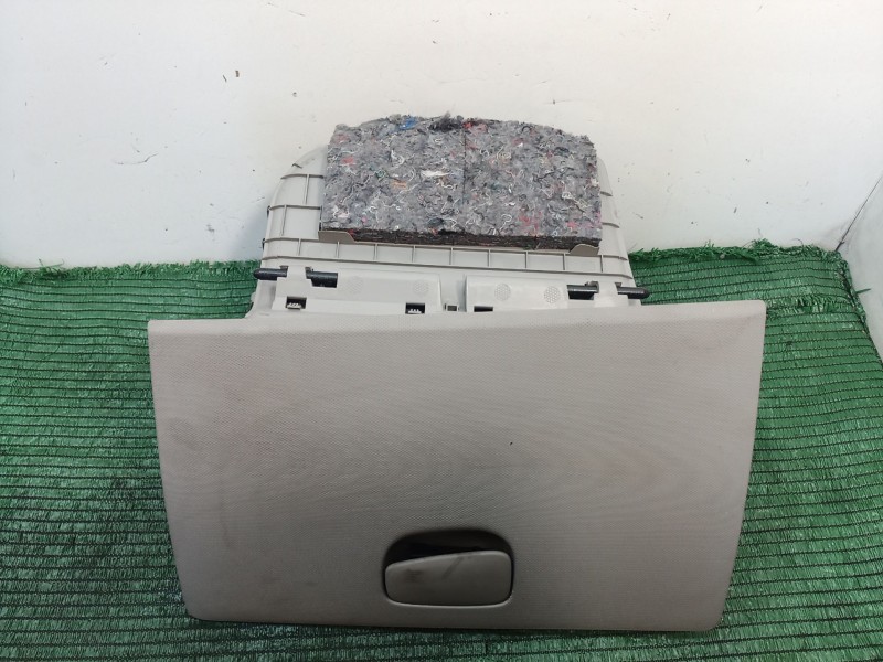 Recambio de guantera para renault zoe 2014 referencia OEM IAM 681088547R 681088547R 681088547R