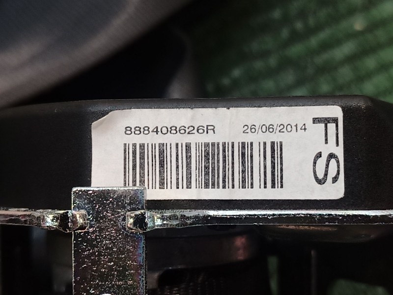 Recambio de cinturon seguridad trasero derecho para renault zoe 2014 referencia OEM IAM   