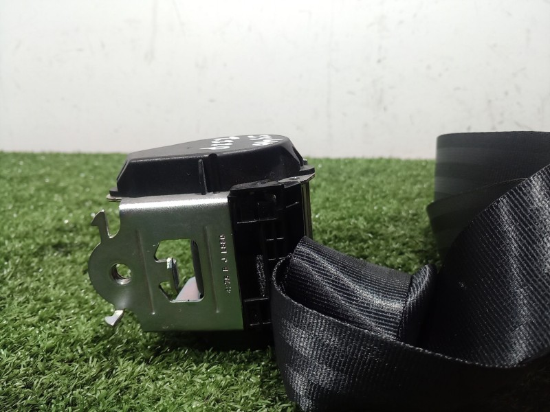 Recambio de cinturon seguridad trasero izquierdo para renault zoe 2014 referencia OEM IAM   