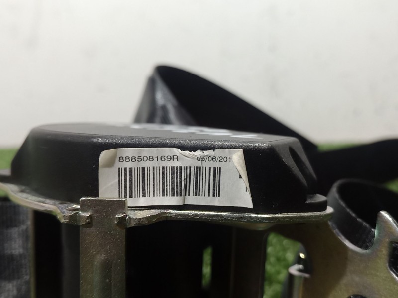 Recambio de cinturon seguridad trasero central para renault zoe 2014 referencia OEM IAM   