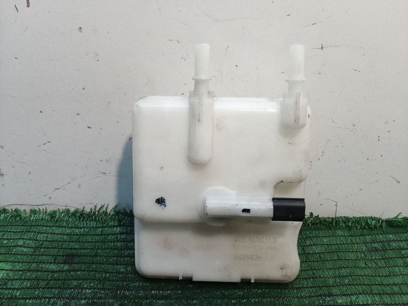 Recambio de deposito servo para renault zoe 2014 referencia OEM IAM 204720866 204720866 204720866