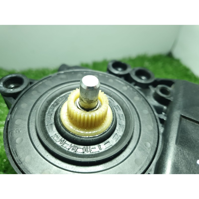 Recambio de motor elevalunas trasero izquierdo para hyundai i30 (fd) 1.6 referencia OEM IAM 1137328458 1137328458 1137328458