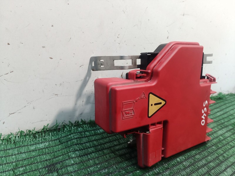 Recambio de centralita motor uce para renault zoe 2014 referencia OEM IAM 243458839R 243458839R 243458839R