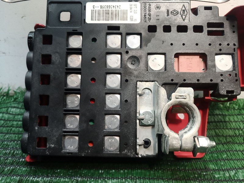 Recambio de centralita motor uce para renault zoe 2014 referencia OEM IAM 243458839R 243458839R 243458839R