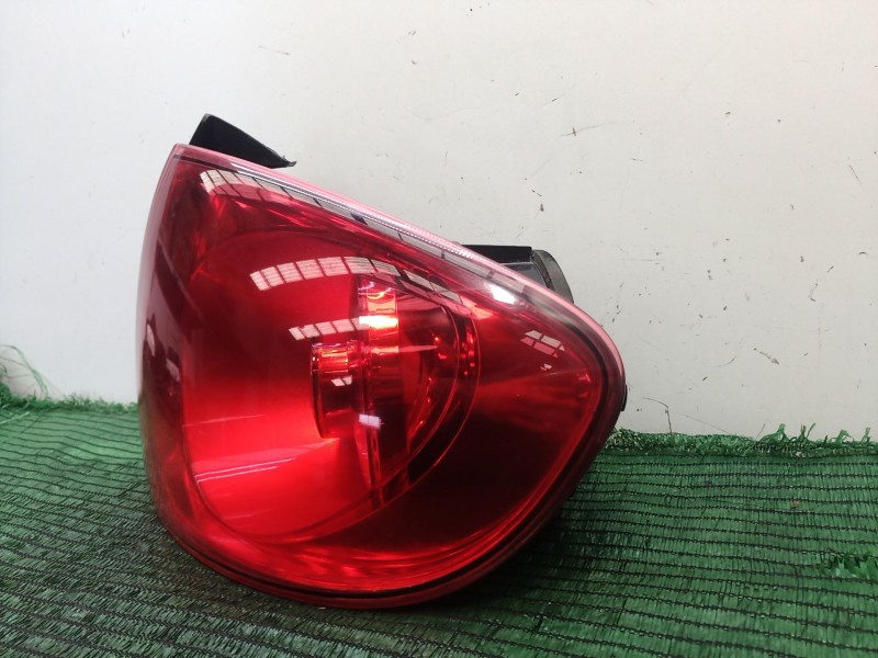 Recambio de piloto trasero derecho para seat altea (5p1) 1.9 tdi referencia OEM IAM 5P0945112 5P0945112 5P0945112