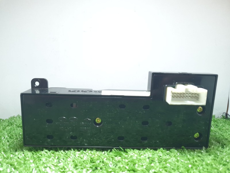 Recambio de mando elevalunas delantero izquierdo para hyundai i30 (fd) 1.6 referencia OEM IAM 935702L00 935702L00 935702L00